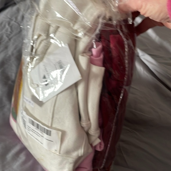 NEW- 3 FREE ASSEMBLY 
2025 Sweatshirts-Assorted Colors 
$ 5 each Kids XL - Picture 12 of 13